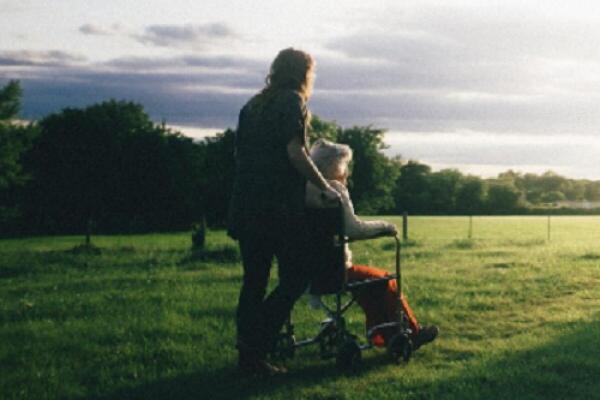 Silver Linings Care Services: Compassionate Elderly Care in the Comfort of Your Home