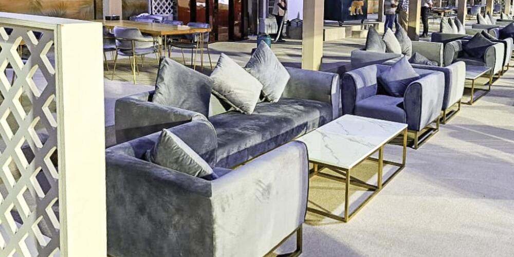 Luxury Seating Solutions: Velvet Sofas and Chairs for Lavish Gatherings