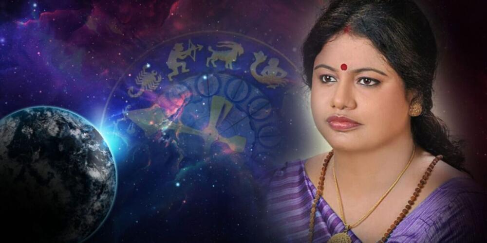 Stargazing Wisdom: Discover Insightful Guidance with South Kolkata's Best Astrologer Somasree