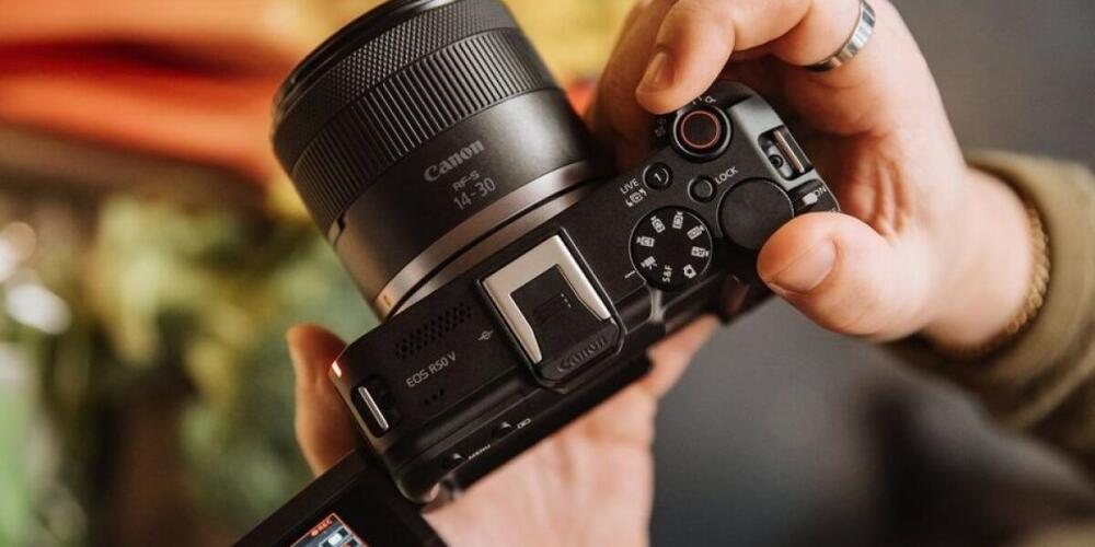 Canon EOS R50 V Debuts in the UAE: Compact Power Designed for Content Creators