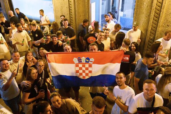 Ma zamislite Rade Šerbedžija oprašta svima koji ga ne vole, a nisu ni prije!