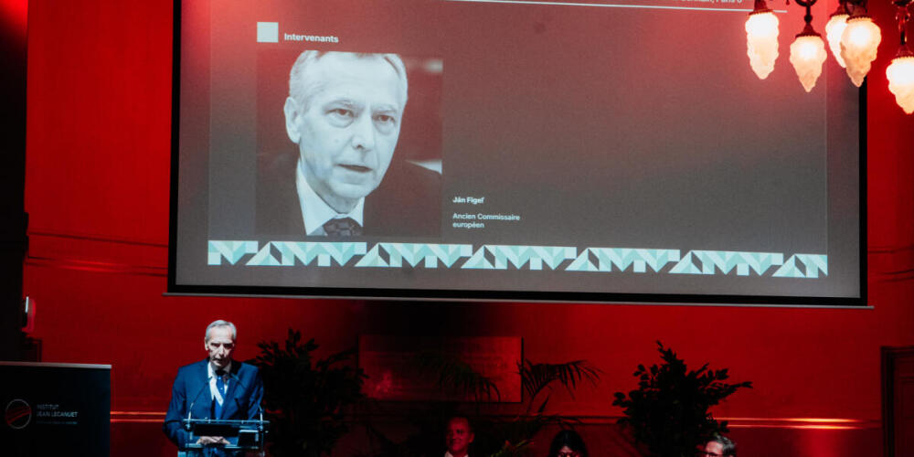 International Conference: “Is the European Union Exiting History? Europe and the BRICS”