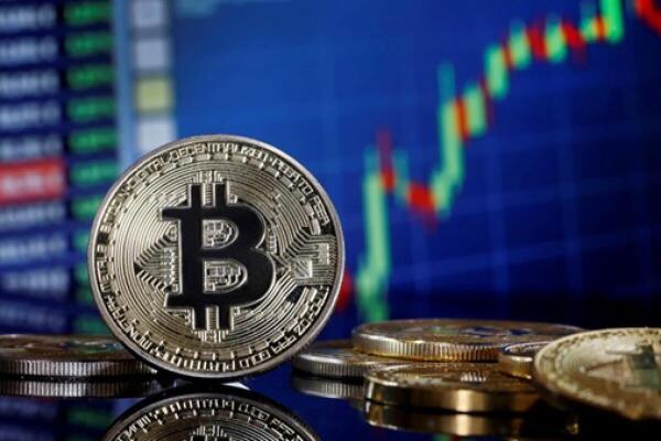 Fraud Doesn’t Sleep. Cyberecover Doesn’t Either