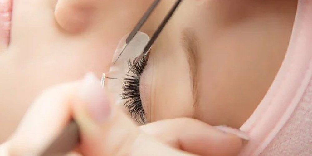 Updated Eyelash Extension Services To Revolutionize Your Beauty Game