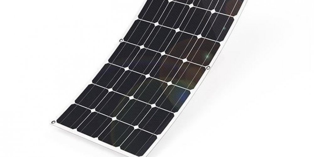 Solar cells that accumulate energy