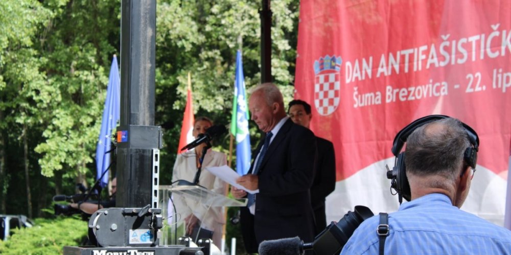Javni  odgovor  Franji Habulinu na njegov jugo-nostalgičarski govor u Brezovici