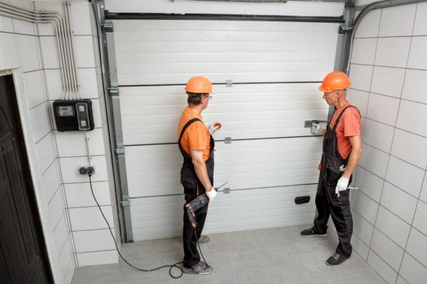 Experts Garage Door Elevates Customer Experience with Specialized Garage Door Opener Repair