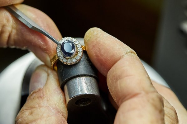 Gold Refinery in Framingham Unveils Exquisite Jewelry Repair Service