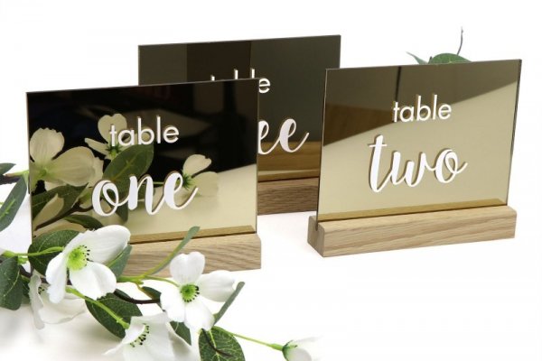 Crystal-Clear Organisation: Utilising Acrylic Table Numbers Effectively