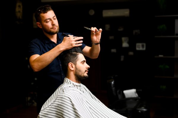 J&D Dominican Barbershop Brings Premium Hair and Beard Cut Services for Grooming Men