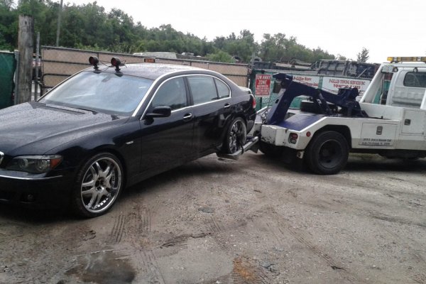 DLJ Towing & Roadside Assistance Offers Fast Car Towing Service
