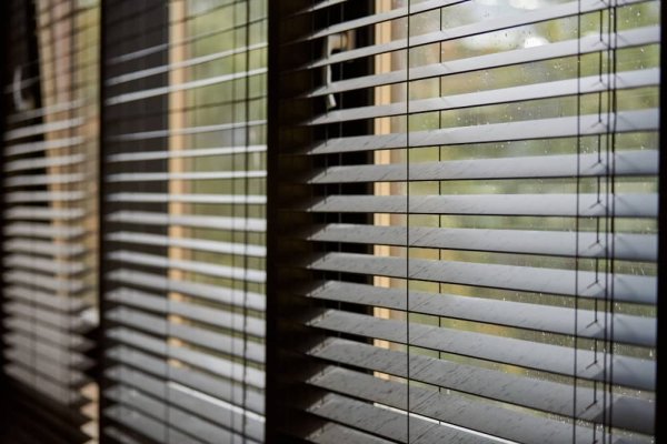 Why A Professional Can Help Make Optimum Use of Vertical Blinds?